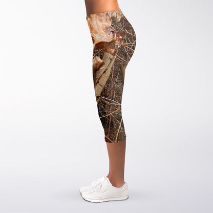 Hunting Camo Pattern Print Women's Capri Leggings