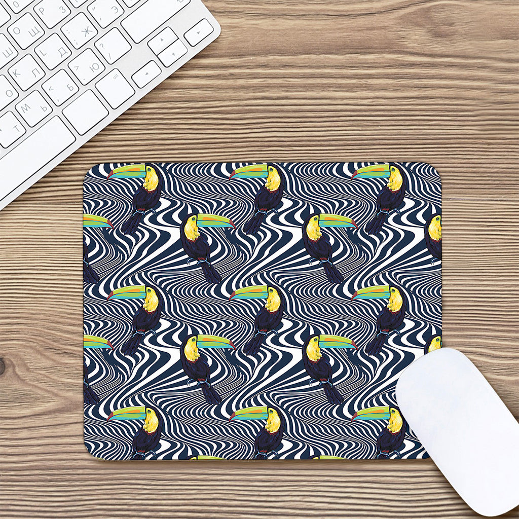 Illusion Toucan Print Mouse Pad