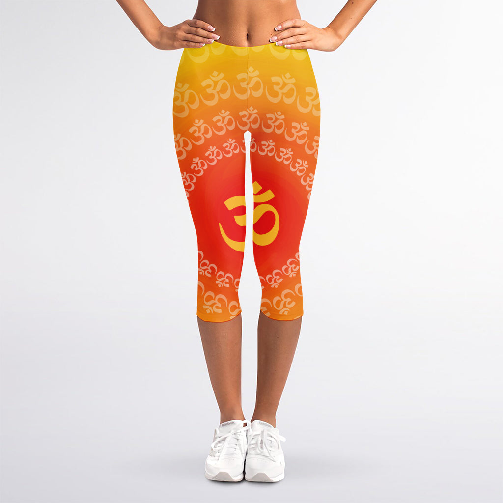 Indian Om Sign Print Women's Capri Leggings