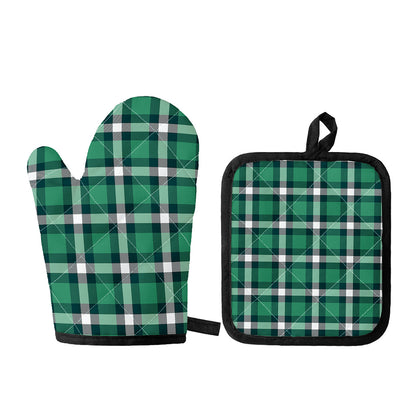 Irish St. Patrick's Day Plaid Print Oven Mitt And Pot Holder Set