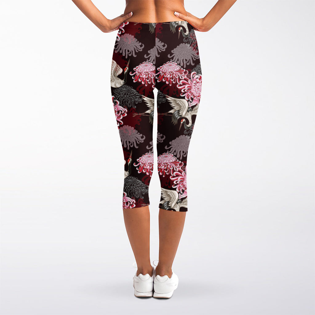 Japanese Cranes And Chrysanthemums Print Women's Capri Leggings