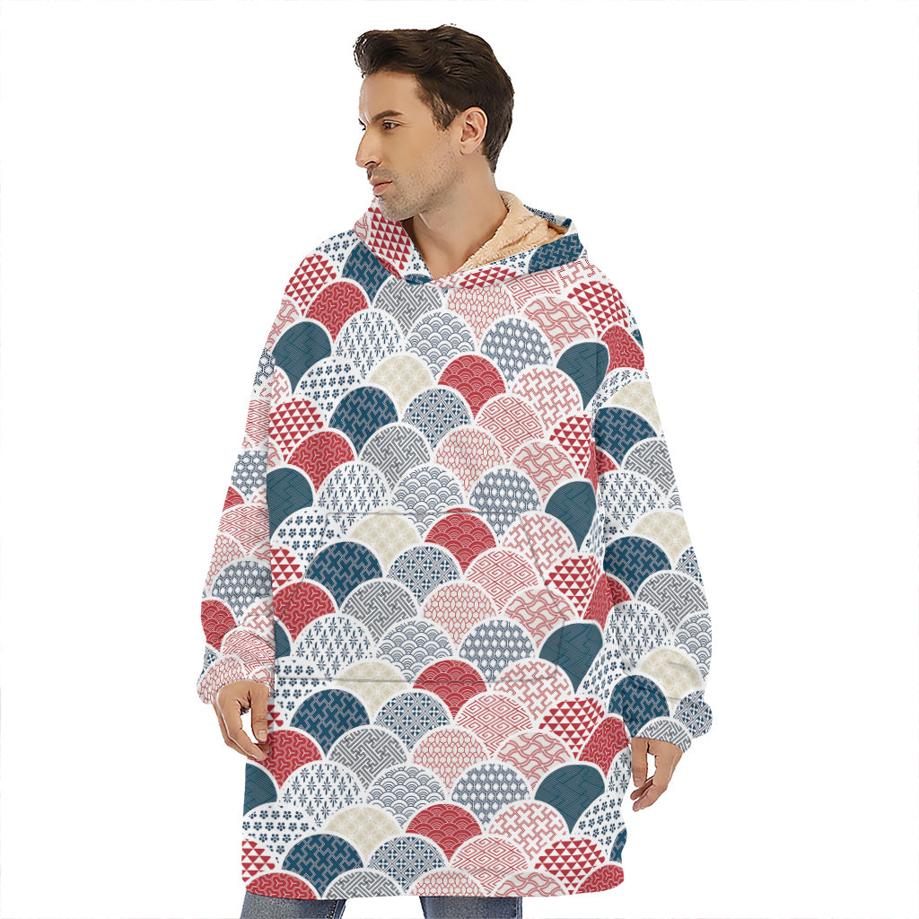 Japanese Geometric Pattern Print Hoodie Blanket