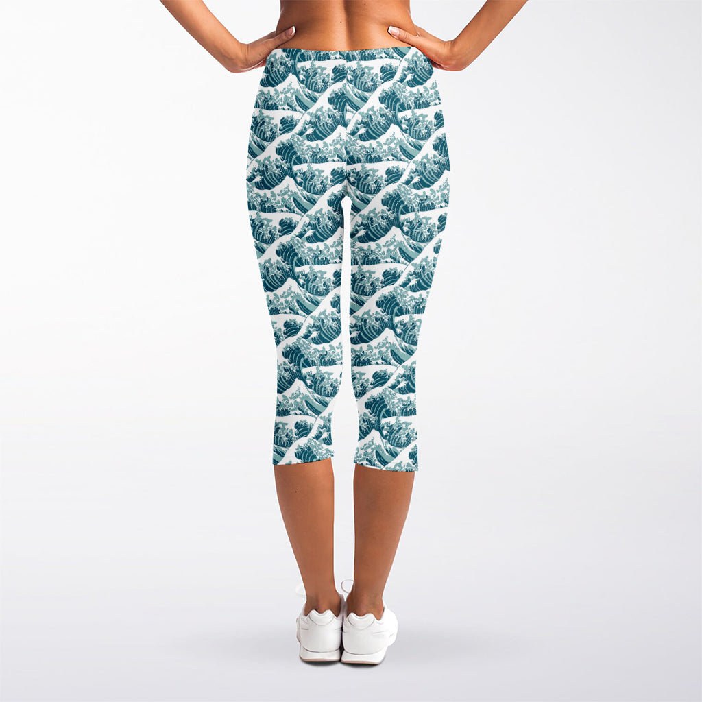 Japanese Kanagawa Wave Pattern Print Women's Capri Leggings