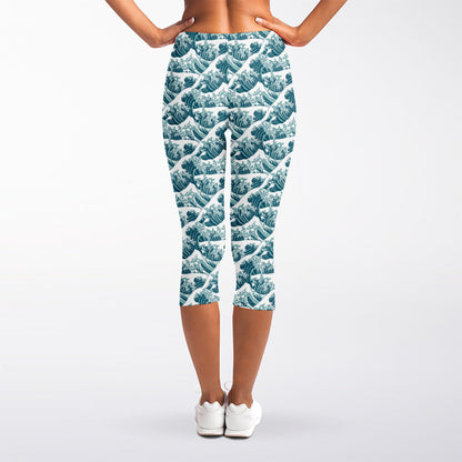 Japanese Kanagawa Wave Pattern Print Women's Capri Leggings