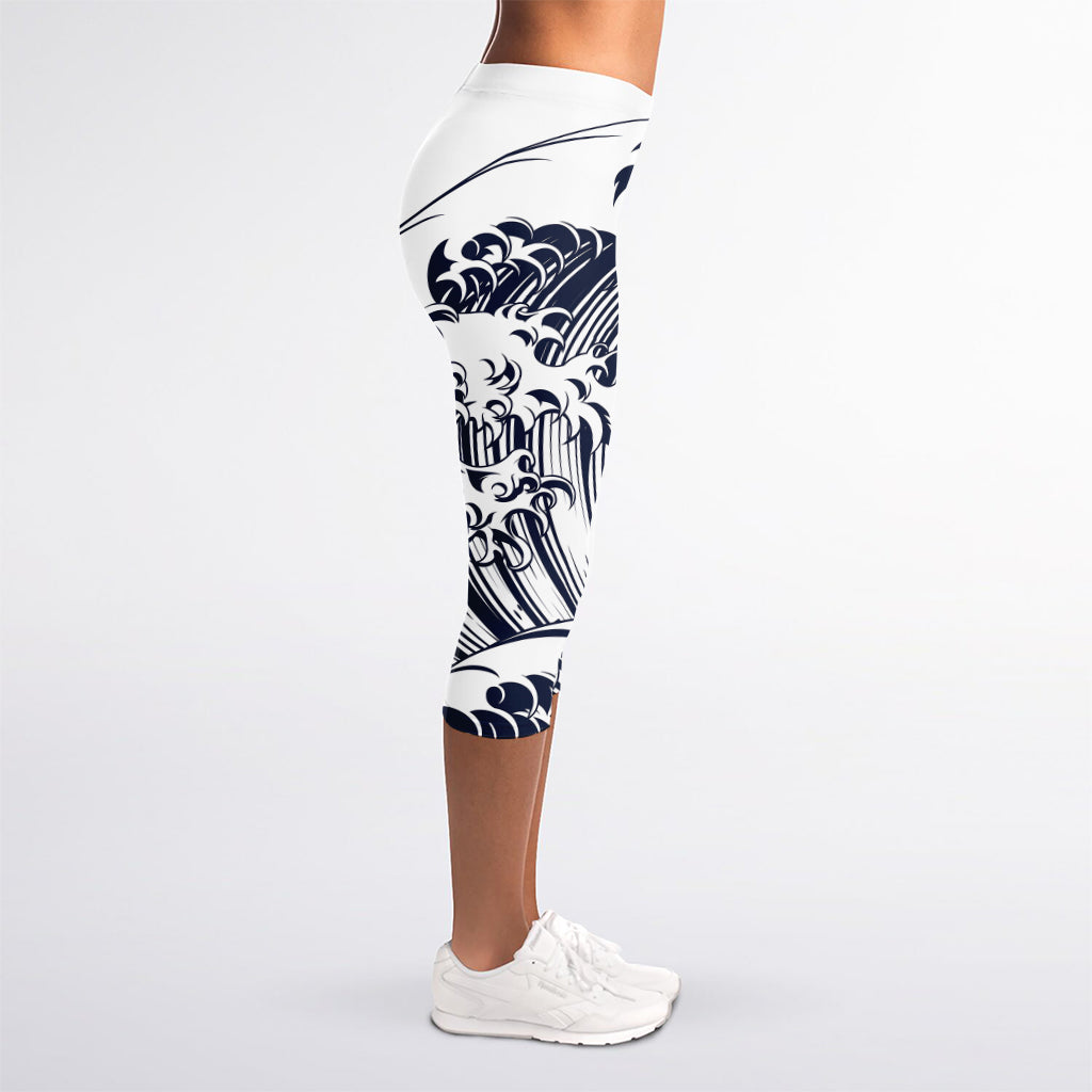 Japanese Kanagawa Wave Print Women's Capri Leggings