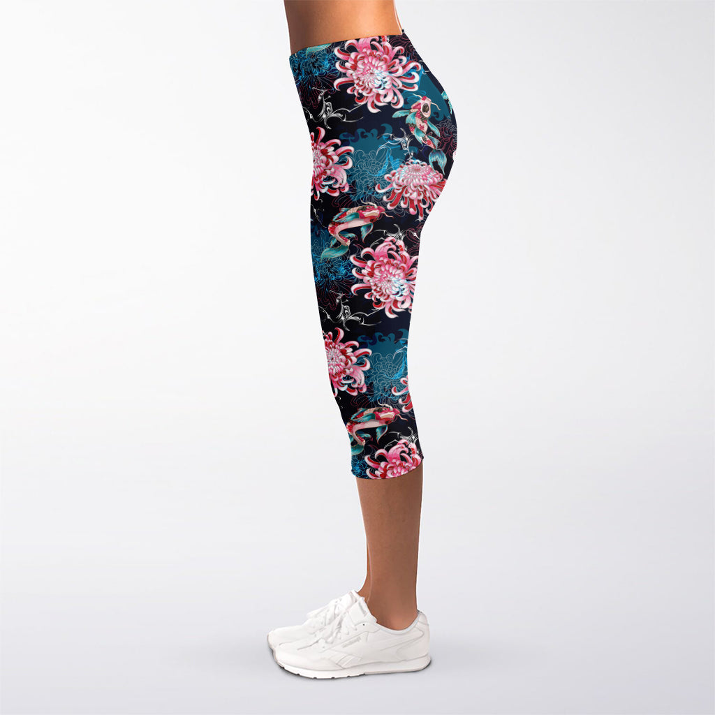 Japanese Koi And Chrysanthemums Print Women's Capri Leggings