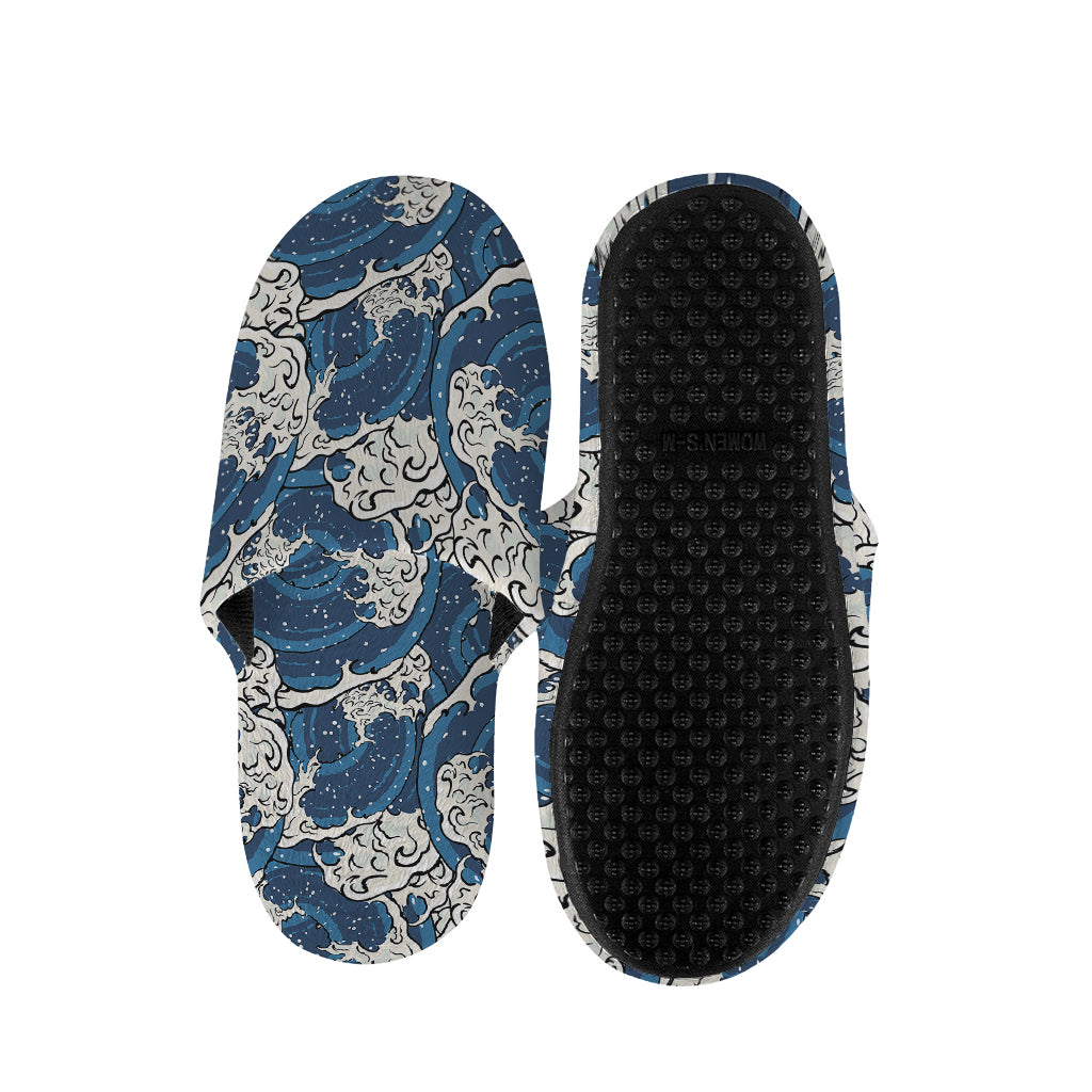 Japanese Ocean Wave Pattern Print Slippers