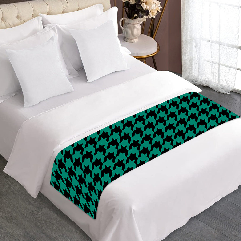 Jungle Green And Black Houndstooth Print Bed Runner