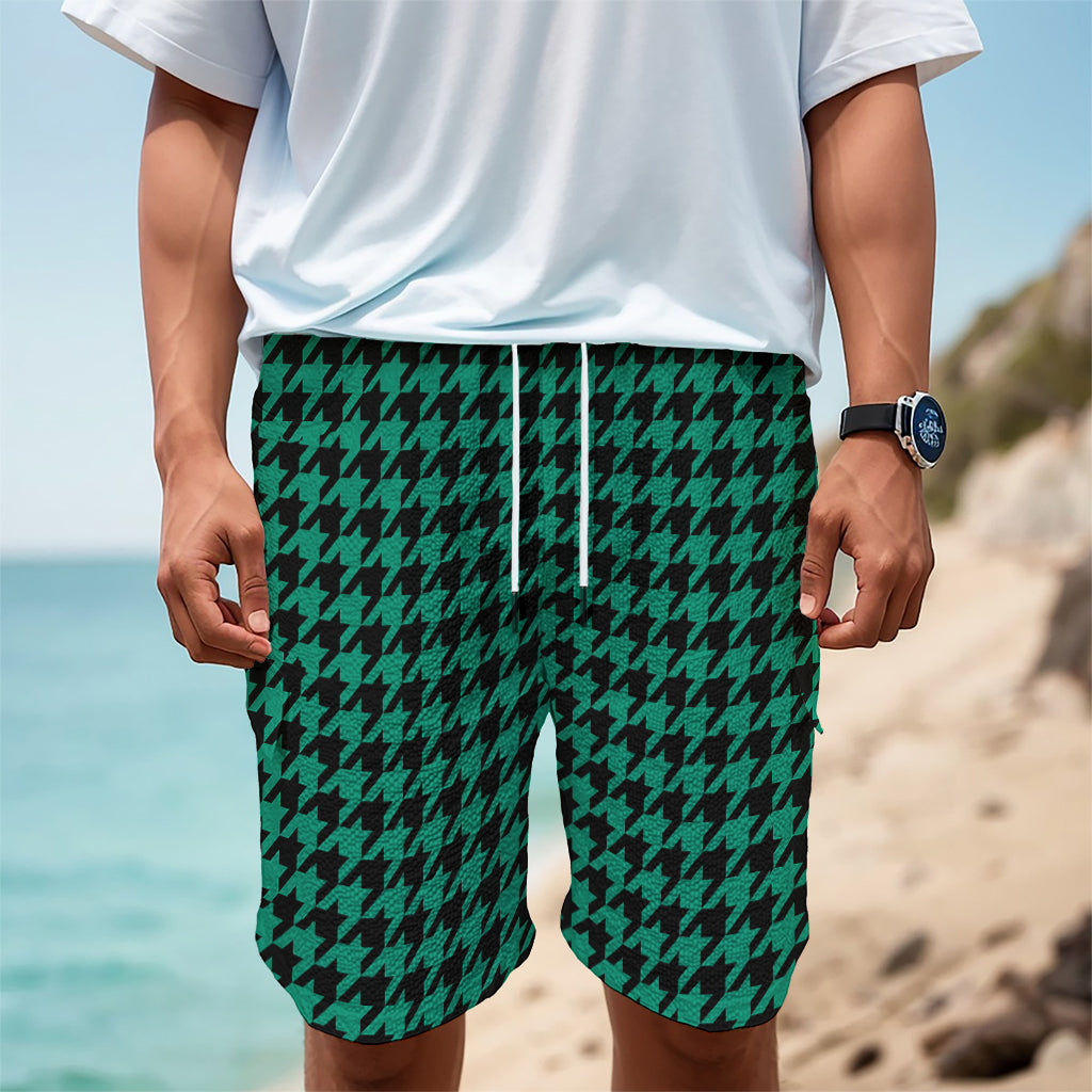Jungle Green And Black Houndstooth Print Men's Cargo Shorts