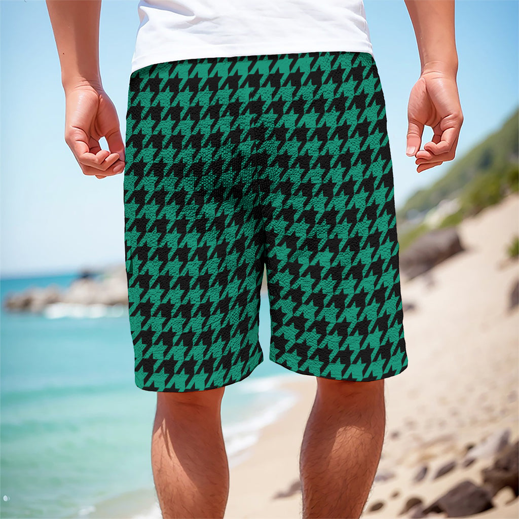 Jungle Green And Black Houndstooth Print Men's Cargo Shorts