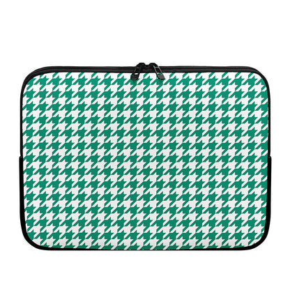 Jungle Green And White Houndstooth Print Laptop Sleeve