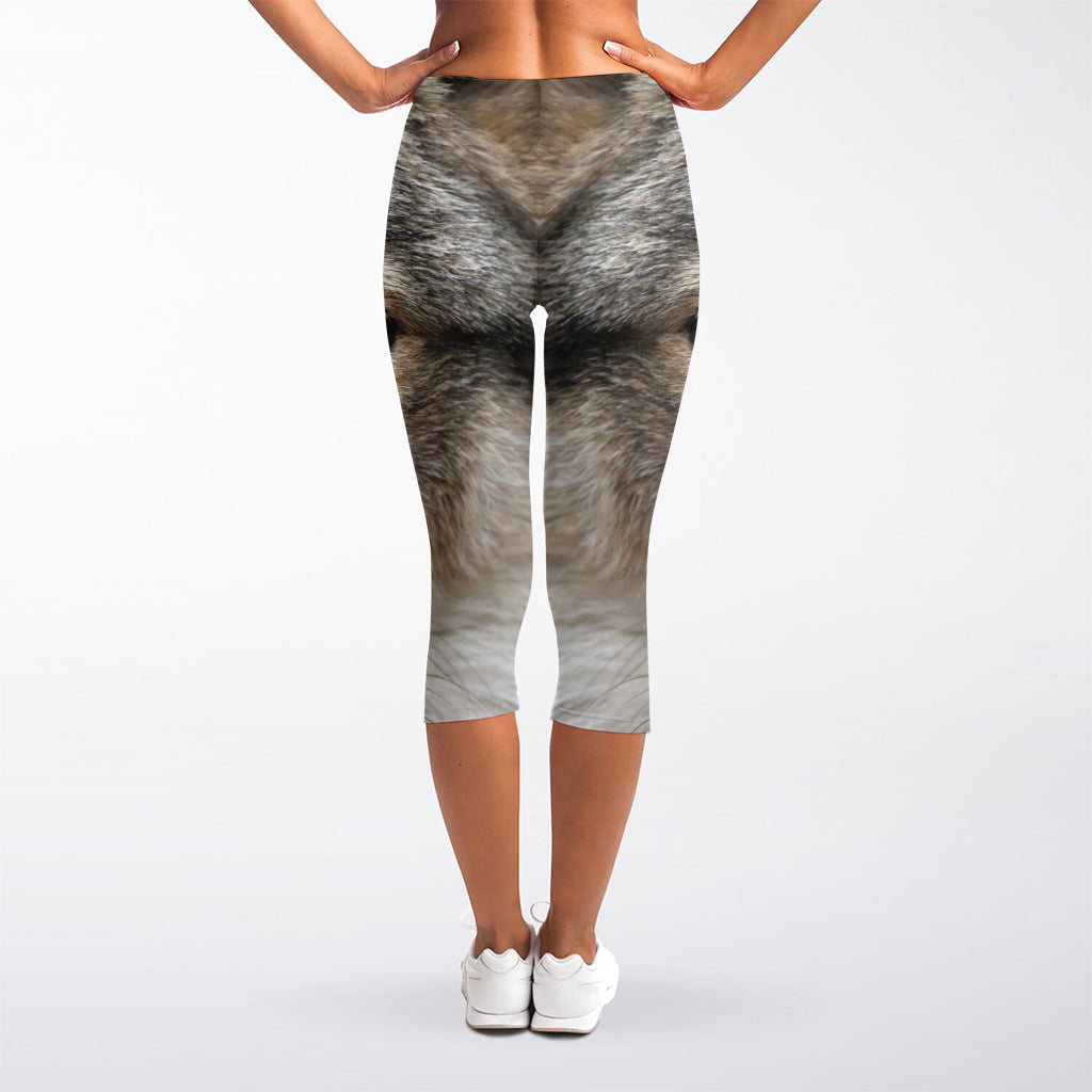 Jungle Wolf Print Women's Capri Leggings