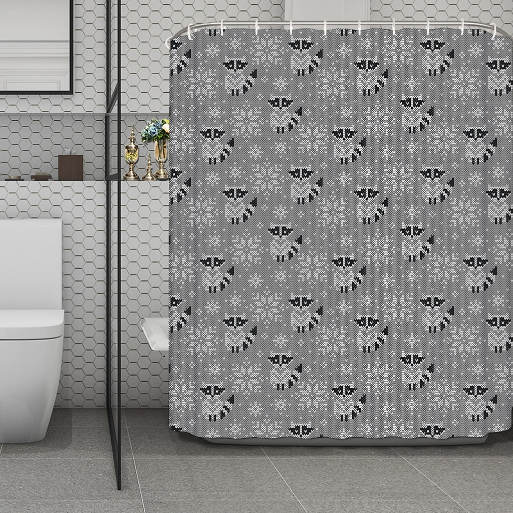 Knitted Raccoon Pattern Print Polyester Shower Curtain