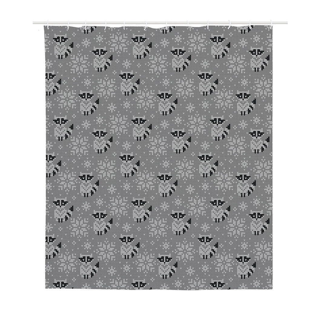 Knitted Raccoon Pattern Print Polyester Shower Curtain