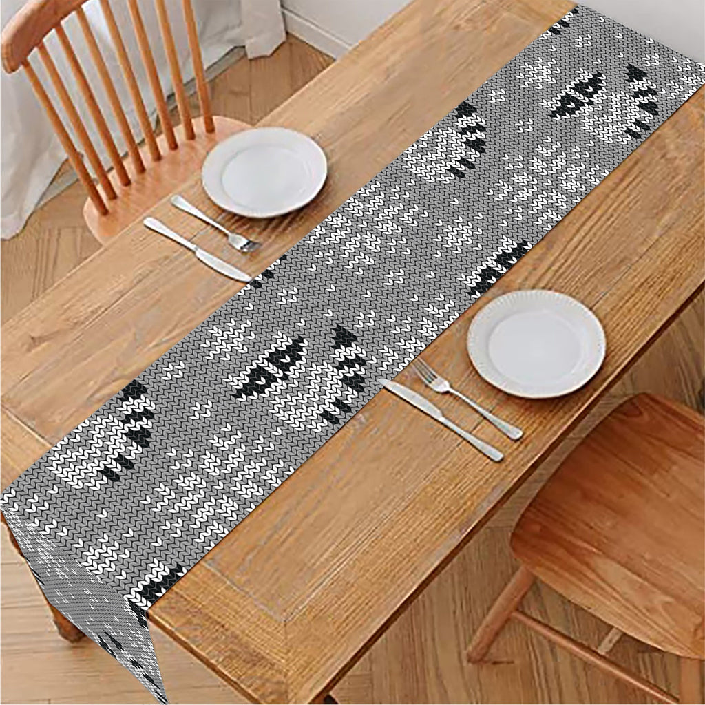 Knitted Raccoon Pattern Print Table Runner