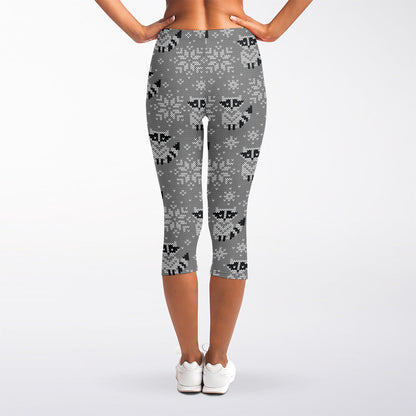 Knitted Raccoon Pattern Print Women's Capri Leggings
