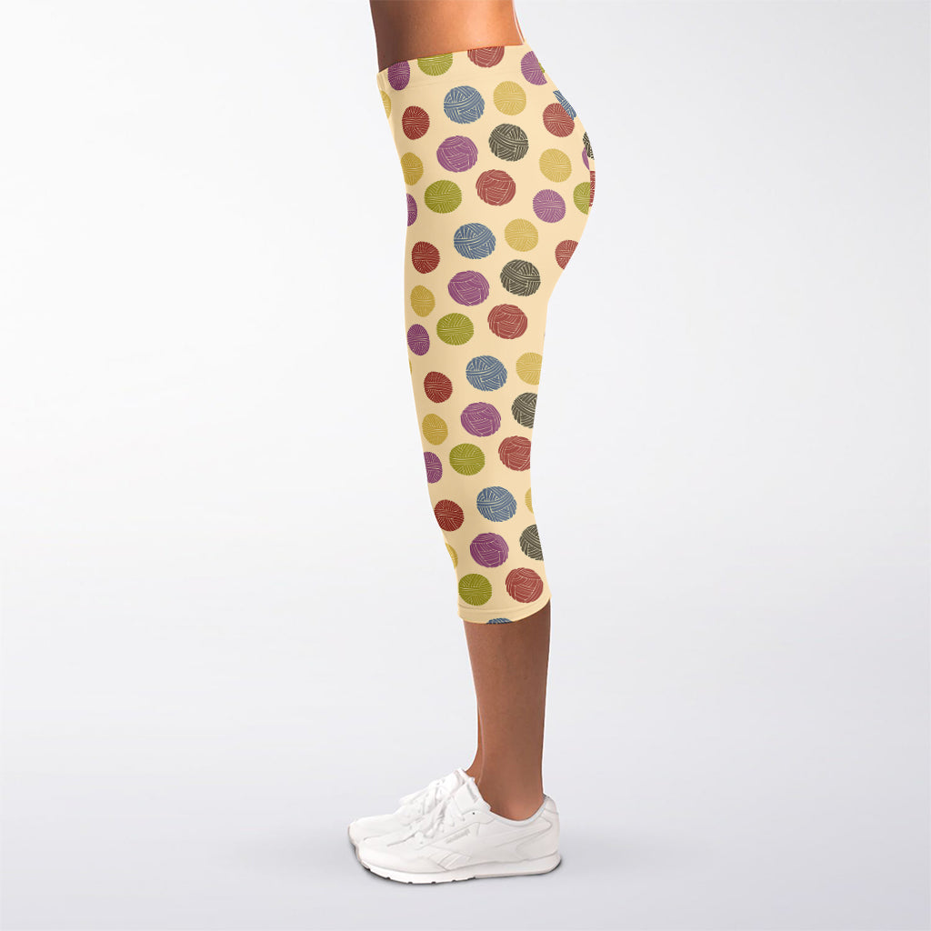 Knitting Yarn Pattern Print Women's Capri Leggings
