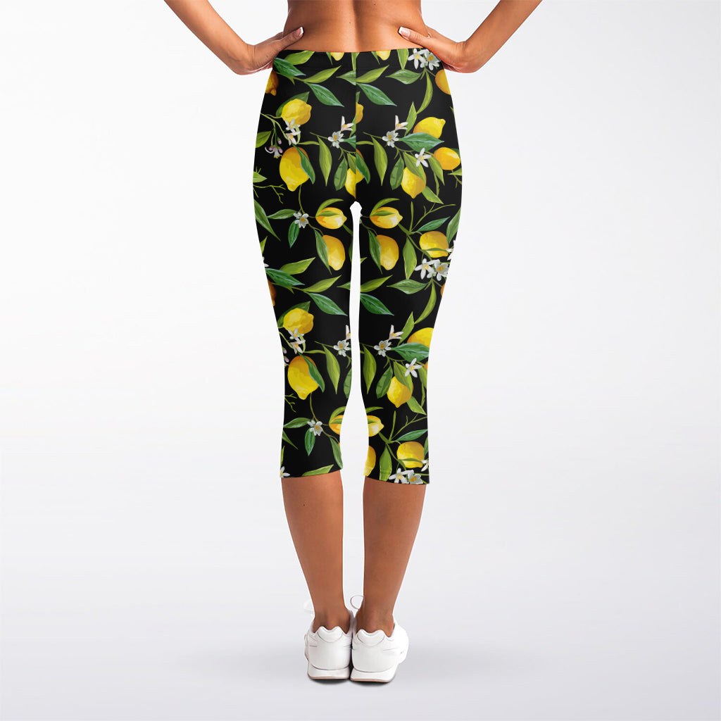 Lemon And Flower Pattern Print Women's Capri Leggings