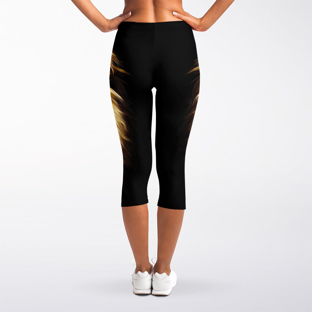 Leo Portrait Print Women's Capri Leggings