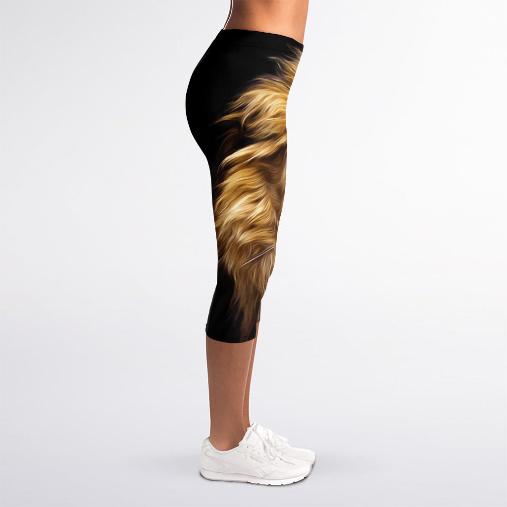 Leo Portrait Print Women's Capri Leggings