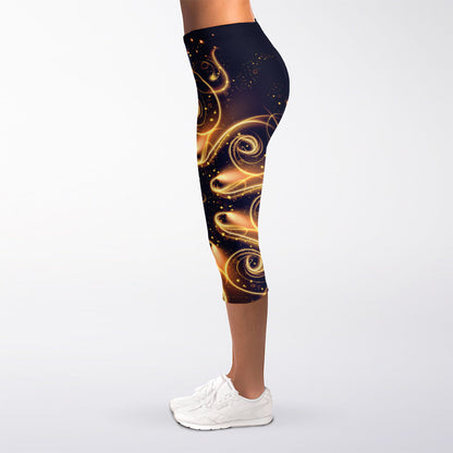 Light Fractal Print Women's Capri Leggings