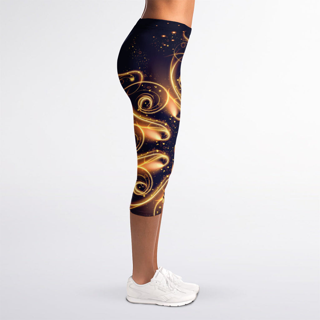 Light Fractal Print Women's Capri Leggings