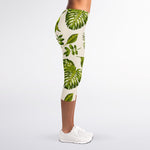 Light Tropical Leaf Pattern Print Women's Capri Leggings