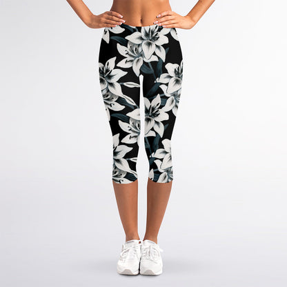 Lily Floral Pattern Print Women's Capri Leggings