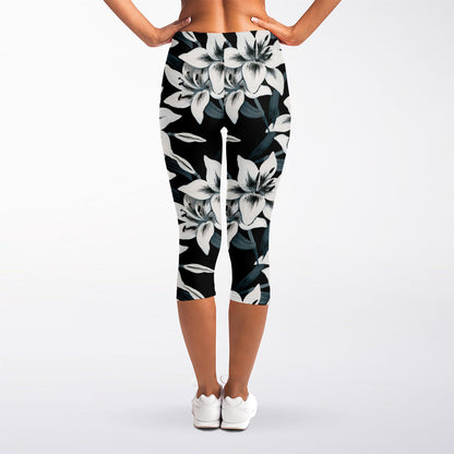 Lily Floral Pattern Print Women's Capri Leggings