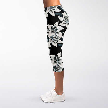 Lily Floral Pattern Print Women's Capri Leggings