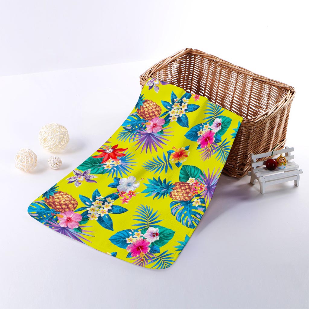 Lime Hawaiian Pineapple Pattern Print Towel