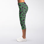 Little Purple Eggplant Pattern Print Women's Capri Leggings