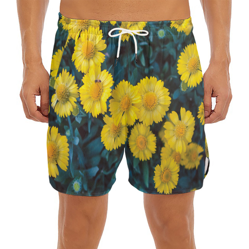 Little Yellow Daisy Print Men's Split Running Shorts