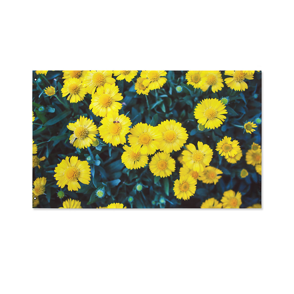 Little Yellow Daisy Print Polyester Flag