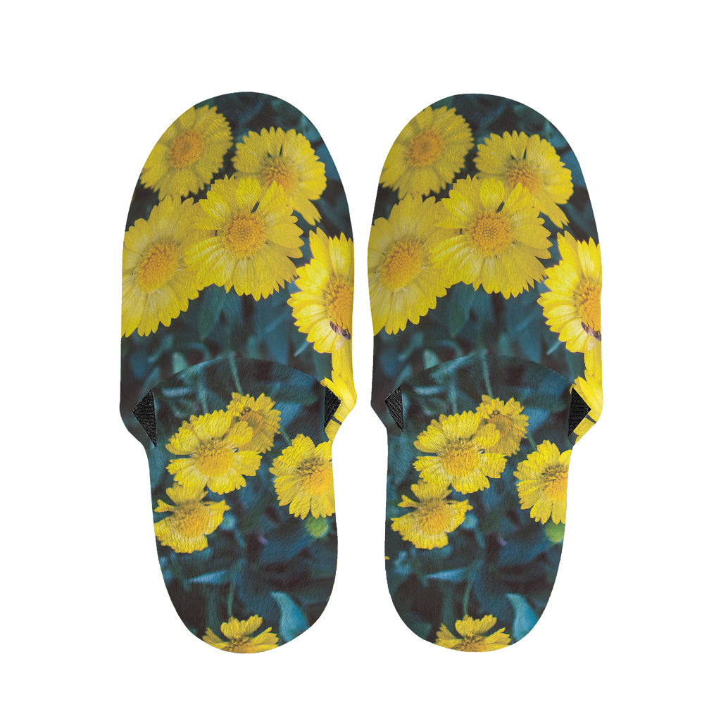Little Yellow Daisy Print Slippers