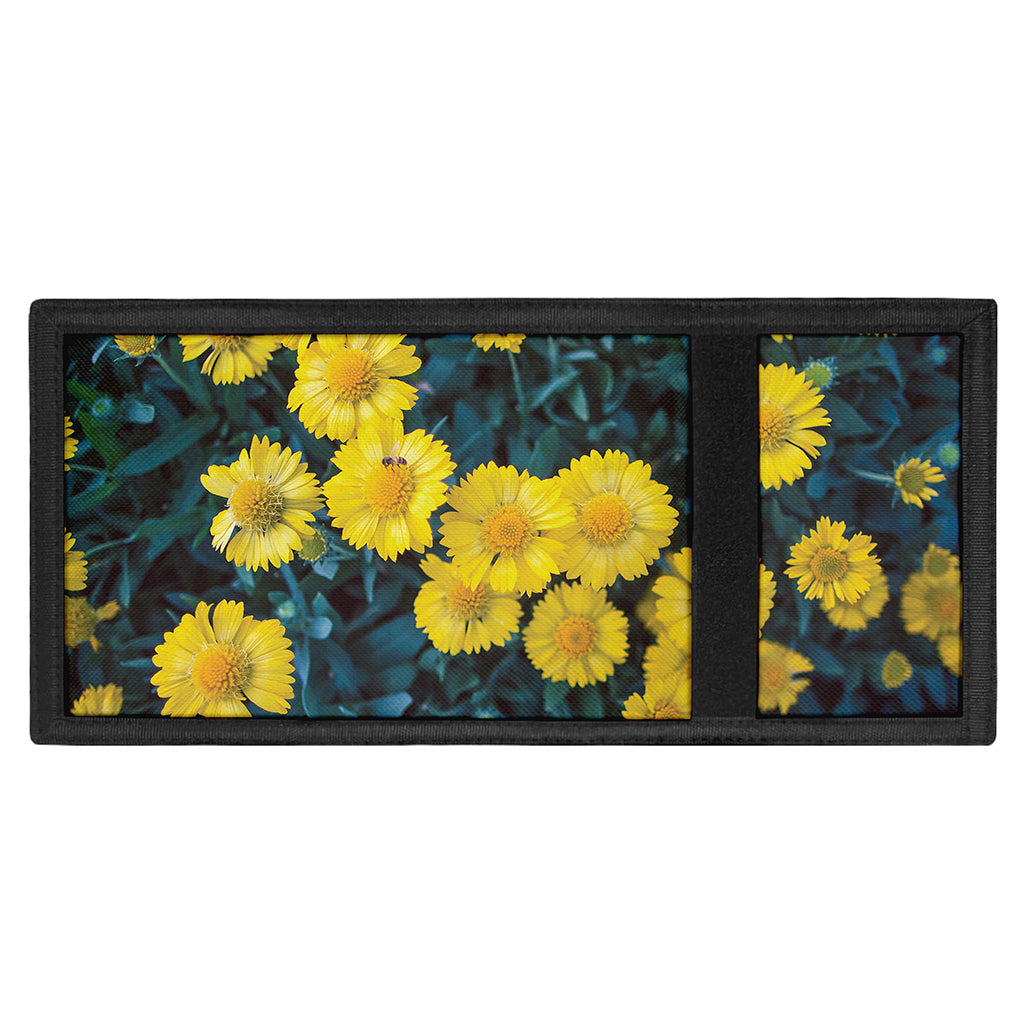 Little Yellow Daisy Print Trifold Wallet