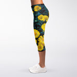 Little Yellow Daisy Print Women's Capri Leggings