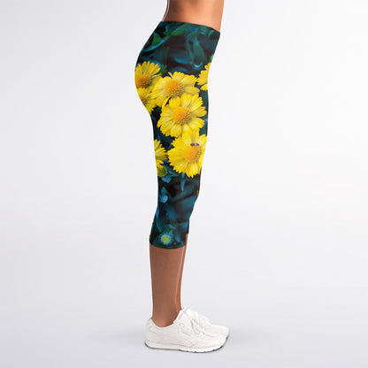 Little Yellow Daisy Print Women's Capri Leggings
