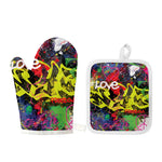 Love NYC Graffiti Print Oven Mitt And Pot Holder Set