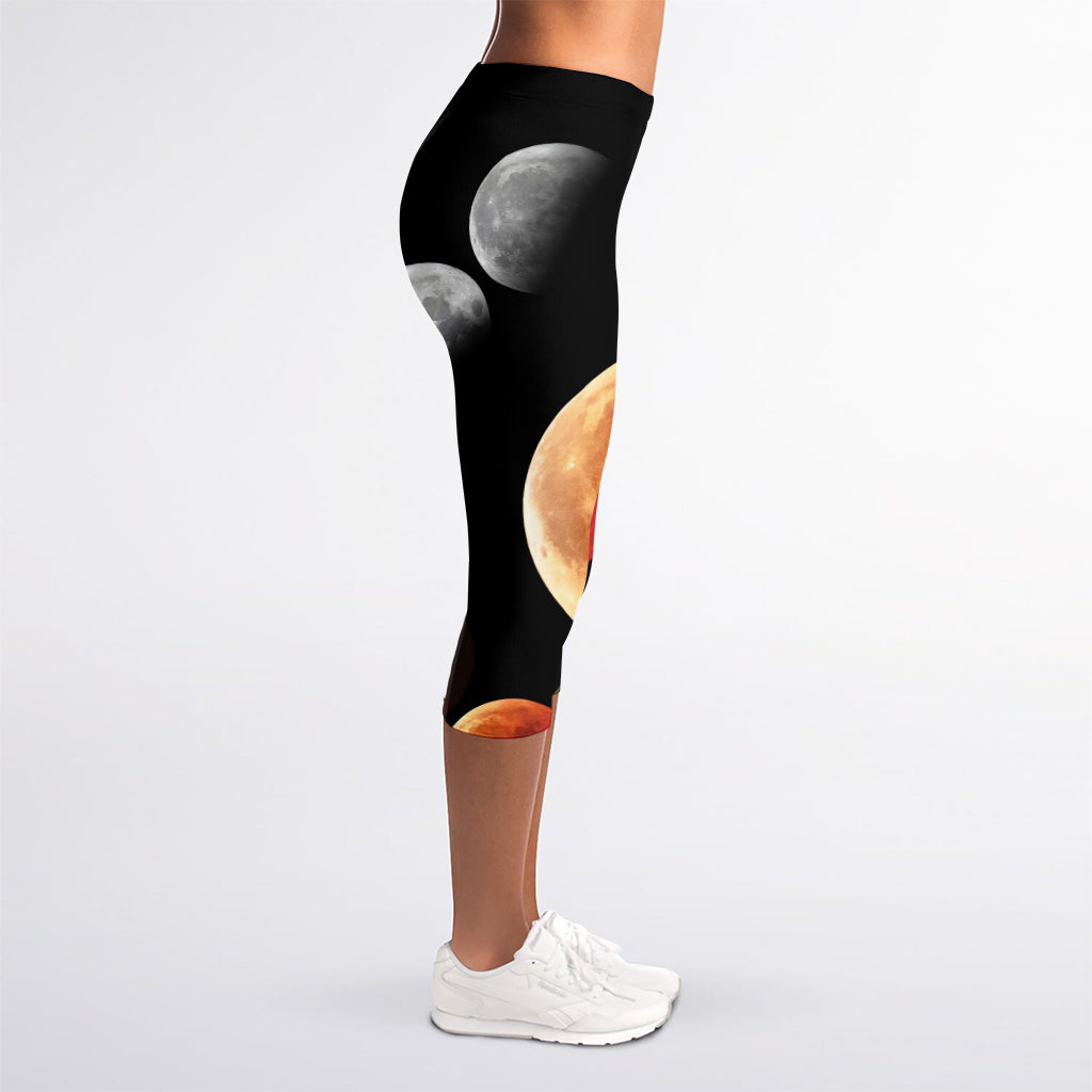 Lunar Eclipse Cycle Print Women's Capri Leggings
