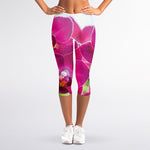 Magenta Orchid Flower Print Women's Capri Leggings