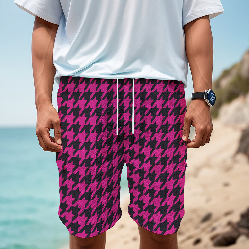 Magenta Pink And Black Houndstooth Print Men's Cargo Shorts