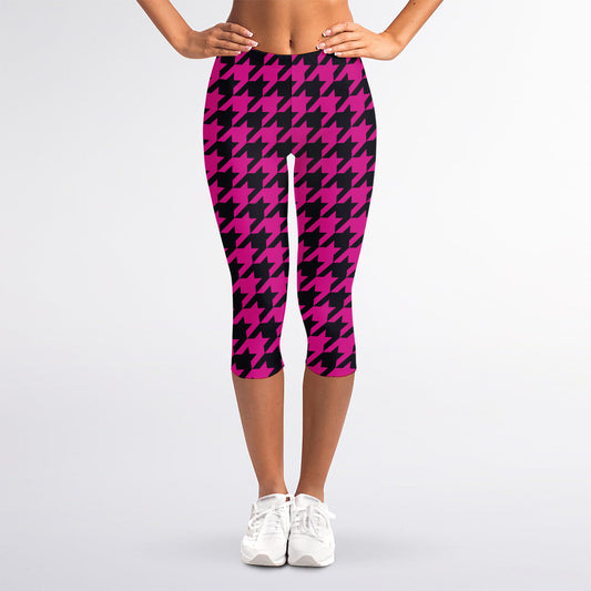 Magenta Pink And Black Houndstooth Print Women's Capri Leggings