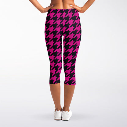 Magenta Pink And Black Houndstooth Print Women's Capri Leggings