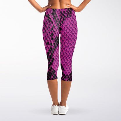 Magenta Pink And Black Snakeskin Print Women's Capri Leggings