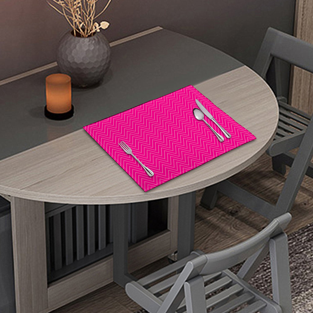 Magenta Pink Zigzag Pattern Print Placemat