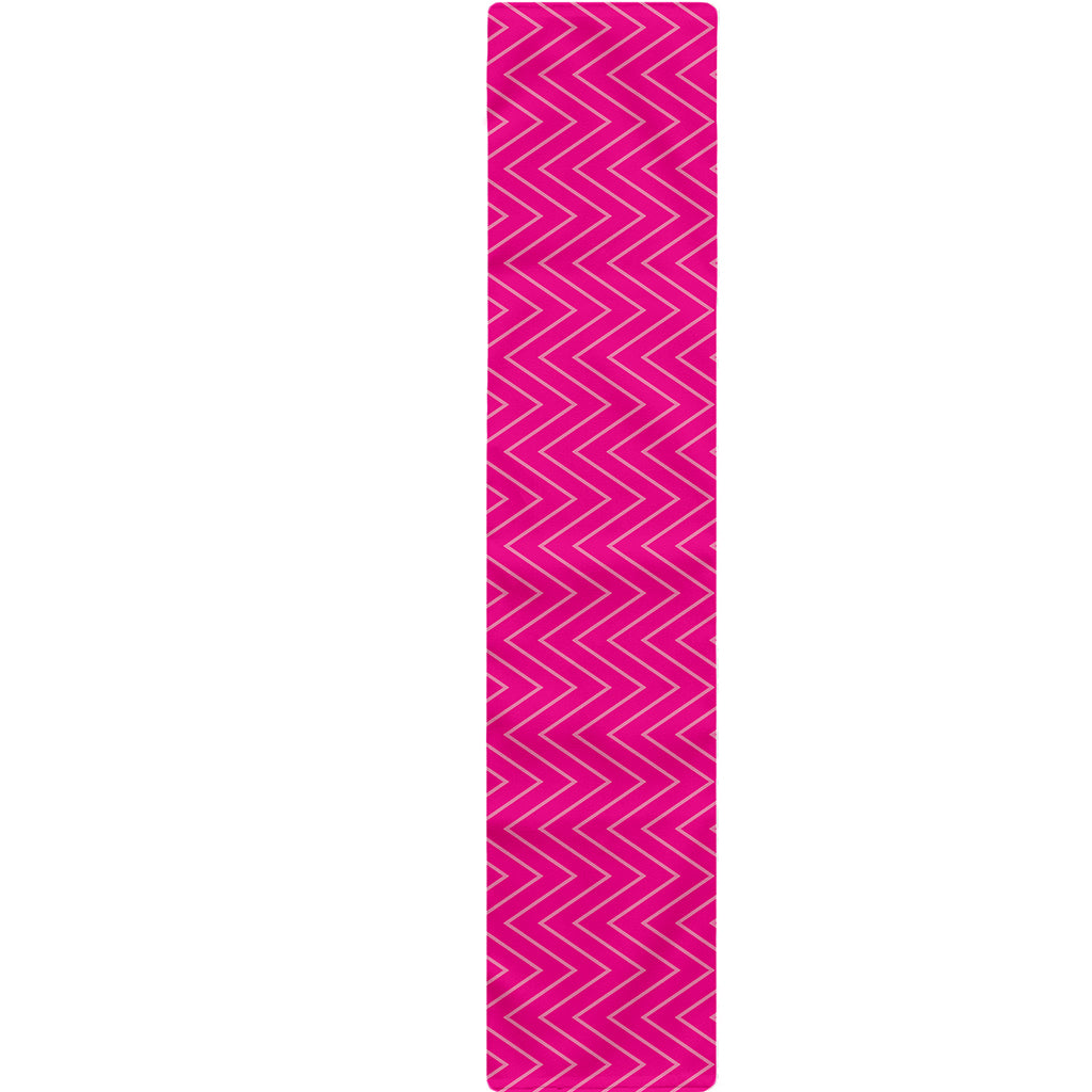 Magenta Pink Zigzag Pattern Print Table Runner