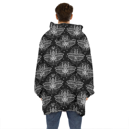 Mantis Spirit Animal Pattern Print Hoodie Blanket
