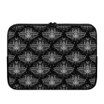 Mantis Spirit Animal Pattern Print Laptop Sleeve