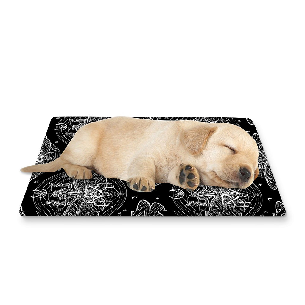 Mantis Spirit Animal Pattern Print Pet Cooling Mat Cover